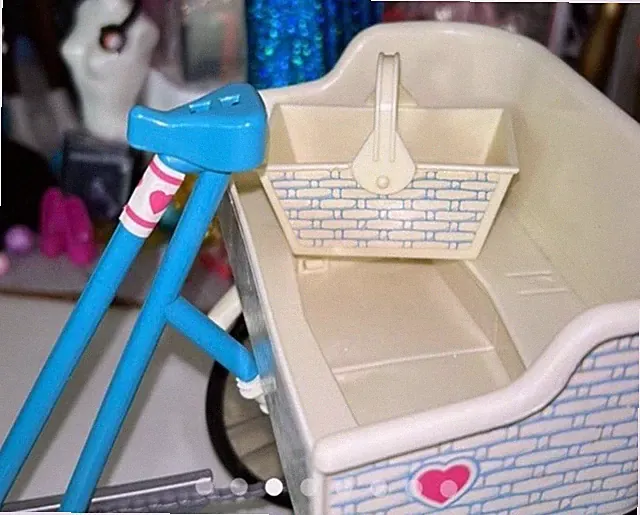 1985 Vintage Mattel Barbie Heart Family Tandem BICYCLE BUILT FOR 4 With basket