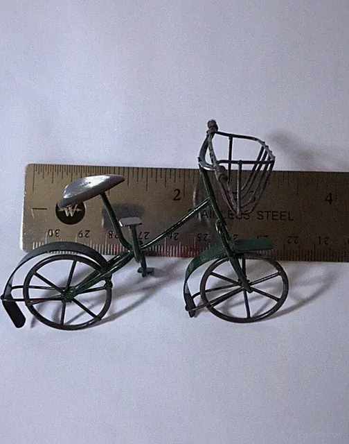 Mini Dollhouse.Bicycle Rustic Green . Front Basket. ❤️ Heart Seat Bike. Adorable